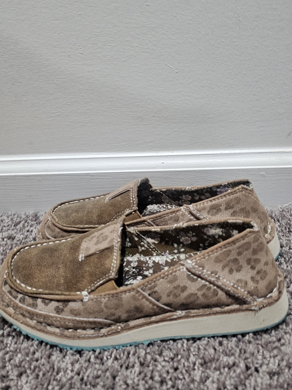 Very G Taupe Leopard-Trim Slip-On Loafers Size 6
